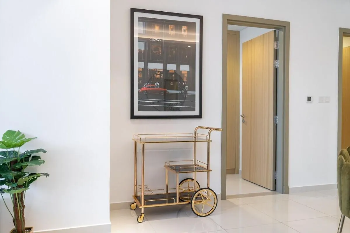 Fantastic 2 Bed That Sleeps 4 Apartment Dubai