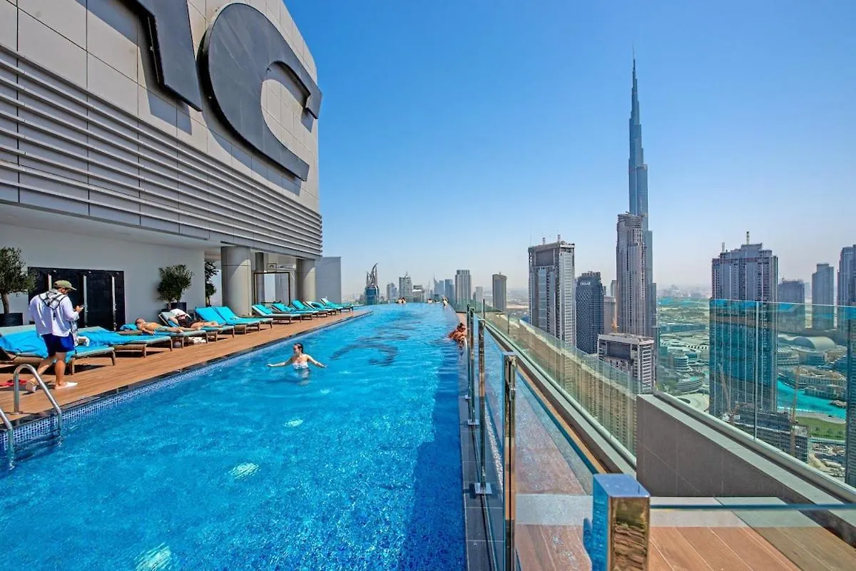 Fantastic 2 Bed That Sleeps 4 Apartment Dubai